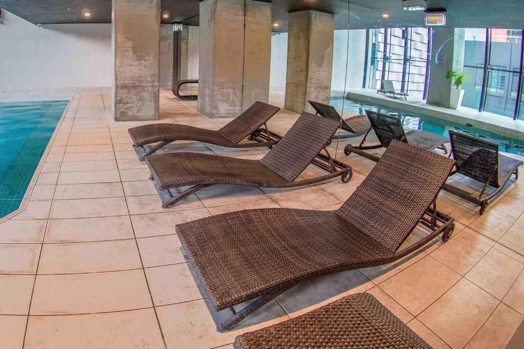 Best Location In The Cbd; Pool, Gym, Rockclimbing +7 Other Amenities Daire Melbourne Dış mekan fotoğraf